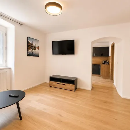 Stylish 1-bedroom Old Town Retreat Apartament