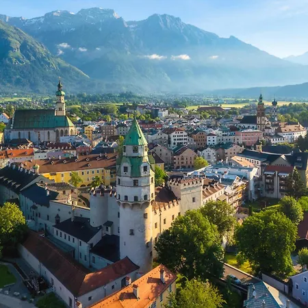 Stylish 1-bedroom Old Town Retreat Apartment