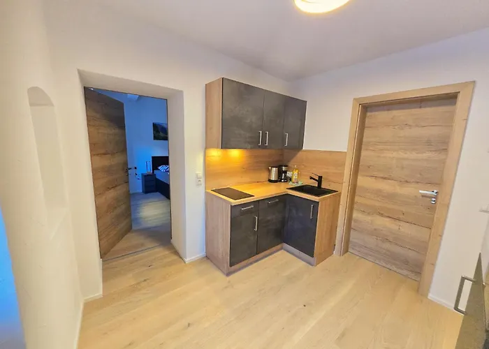Stylish 1-bedroom Old Town Retreat Hall in Tirol