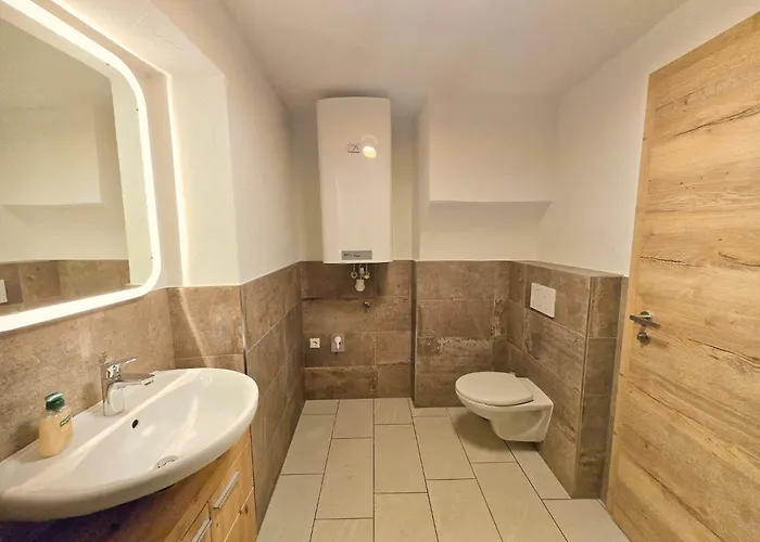 Stylish 1-bedroom Old Town Retreat *