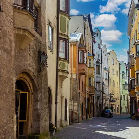 아파트 Stylish 1-bedroom Old Town Retreat 홀인티롤